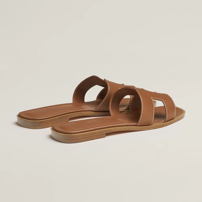 oran-sandal-021056Z-03-worn-5-0-0-1600-1600-q99_g-768x768
